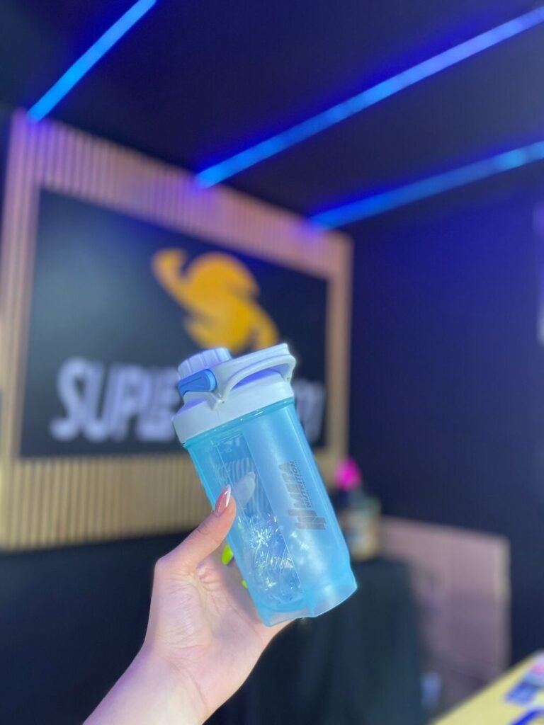 META NUTRITION SHAKER AZUL TRANSLUCIDO