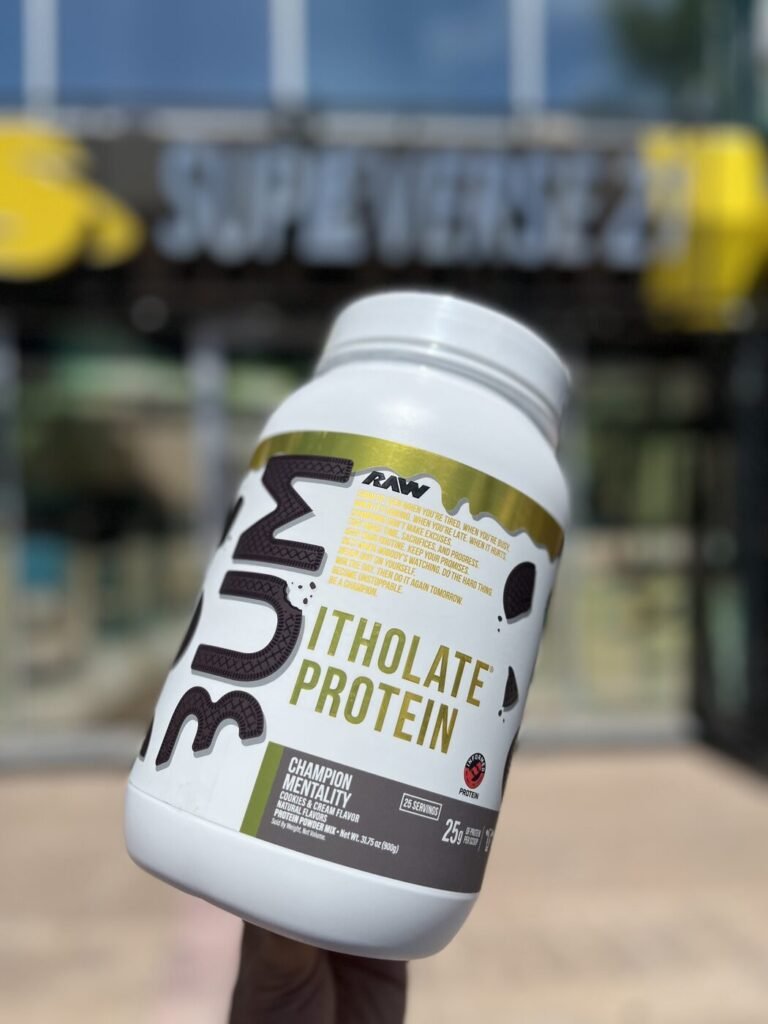 RAW NUTRITION ISOLATE PROTEIN CHAMPION MENTALITY COOKIES & CREAM 900G